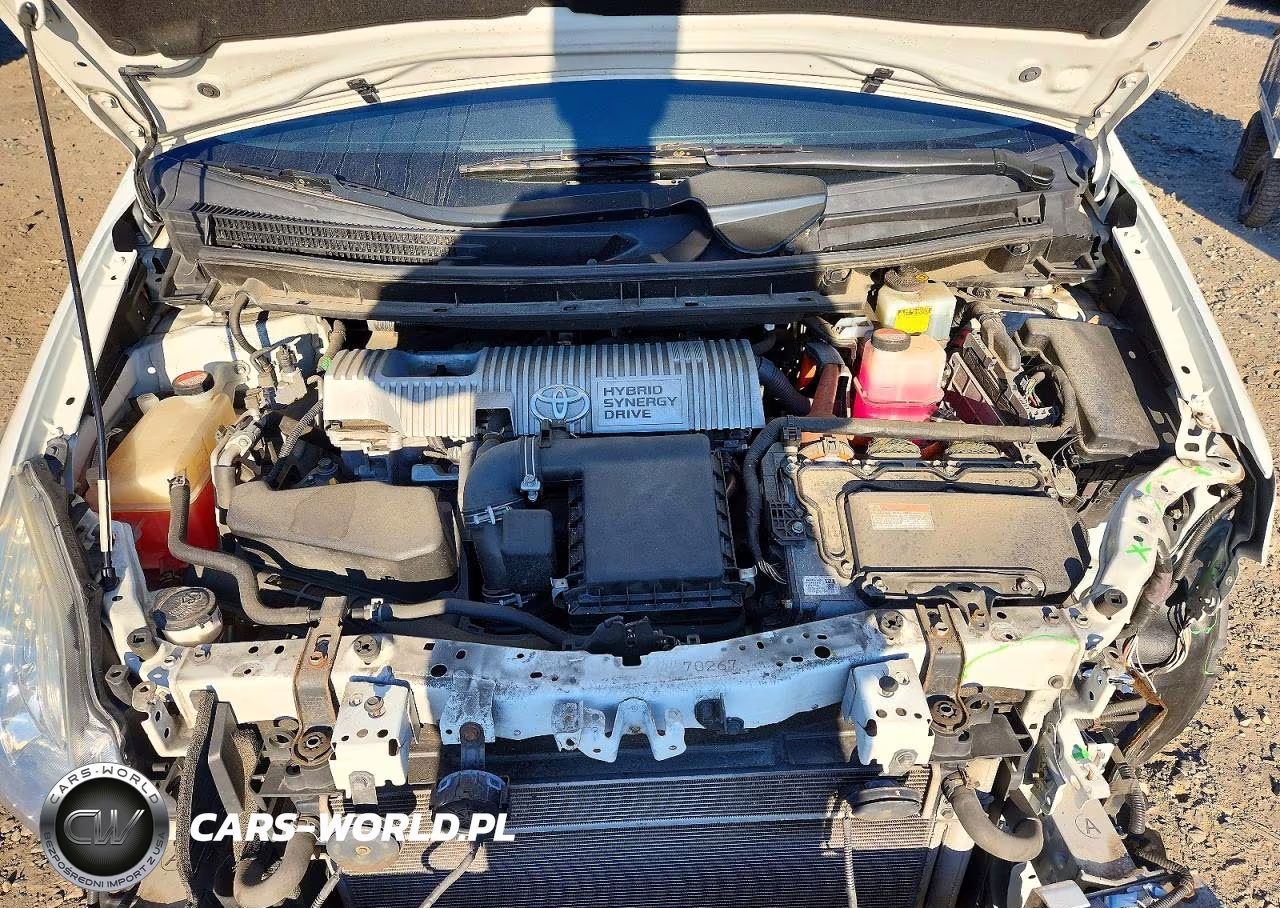 2015 Toyota Prius Two VIN:JTDKN3DU7F1995274 - 11