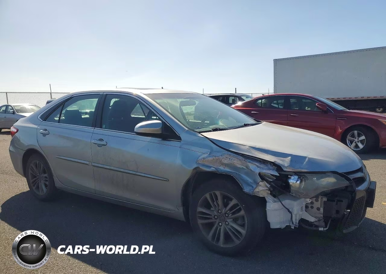 2016 Toyota Camry Le VIN:4T1BF1FK3GU239501 - 4