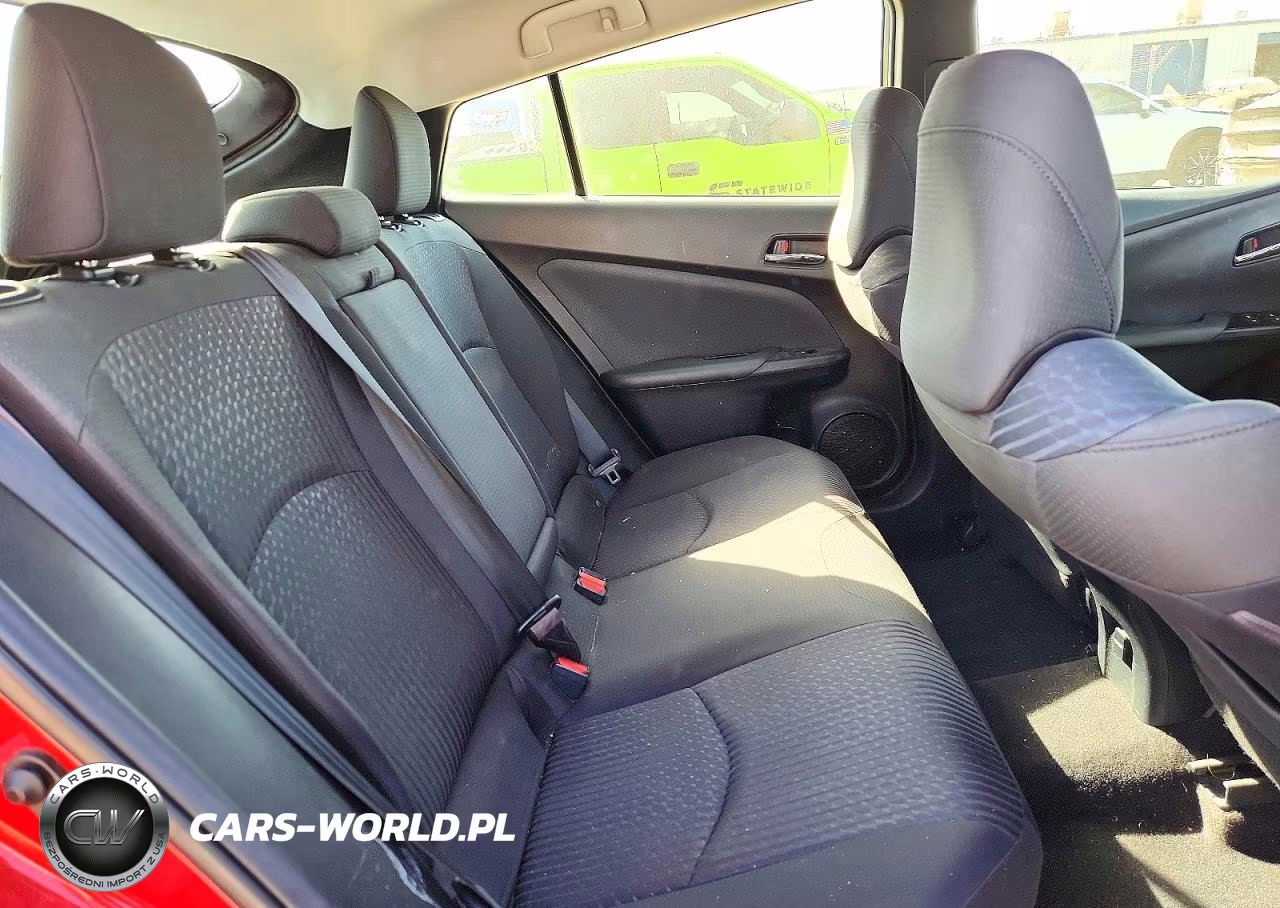 2016 Toyota Prius Two VIN:JTDKBRFUXG3502475 - 10