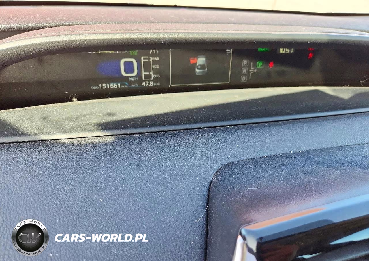 2016 Toyota Prius Two VIN:JTDKBRFUXG3502475 - 9