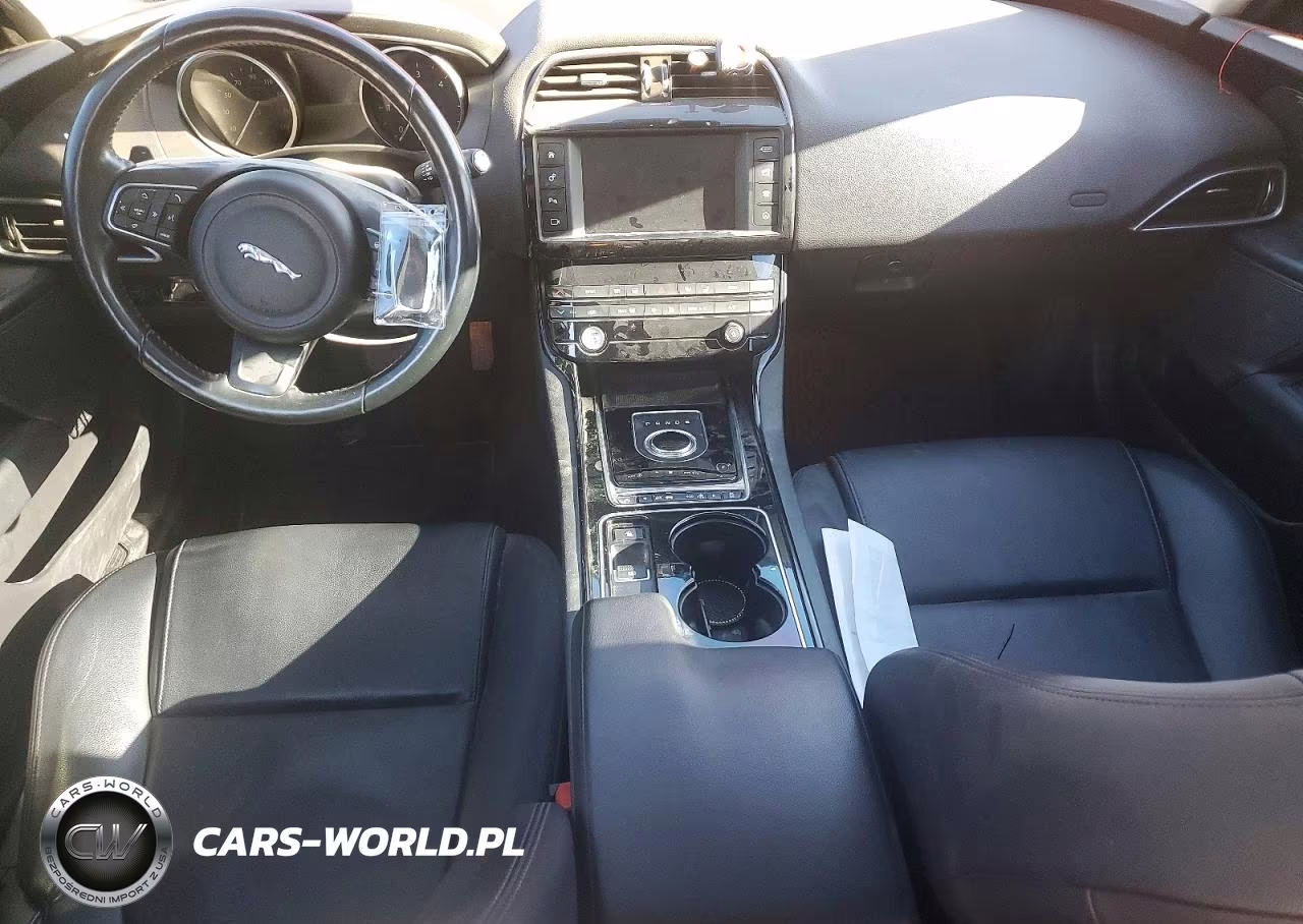 2017 Jaguar Xe Premium VIN:SAJAJ4BN4HA976646 - 9