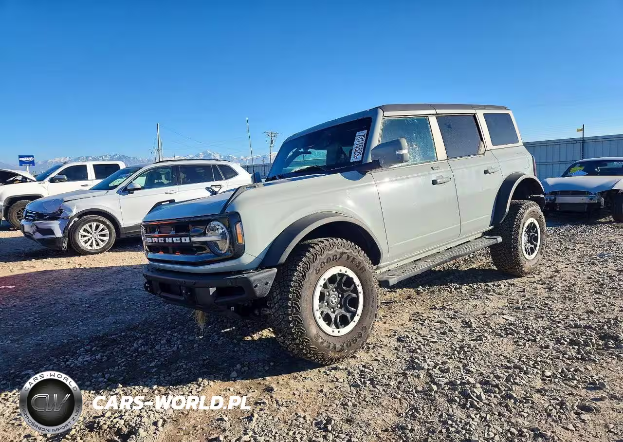 2023 Ford Bronco Base