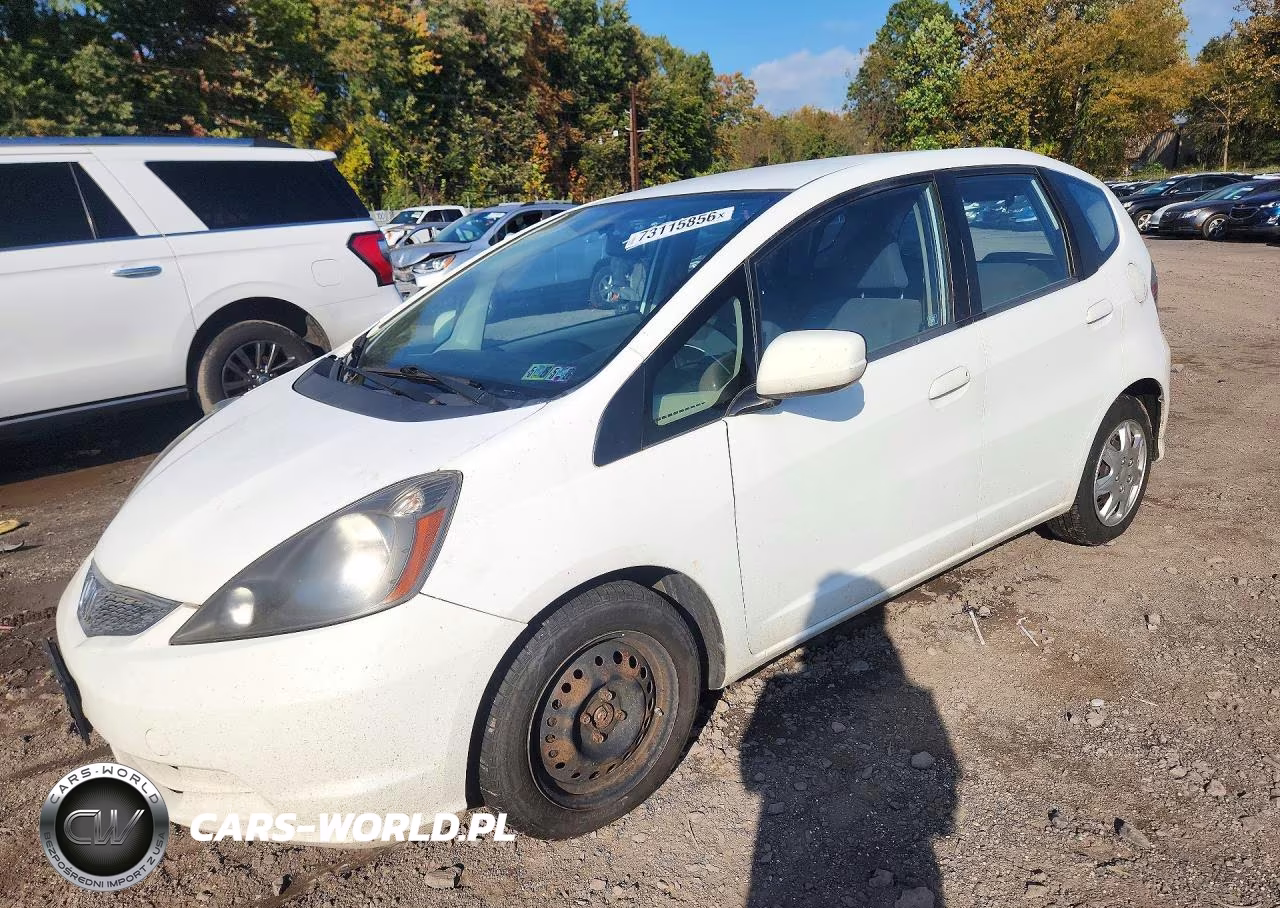 2013 Honda Fit VIN:JHMGE8H35DC080413 - 1