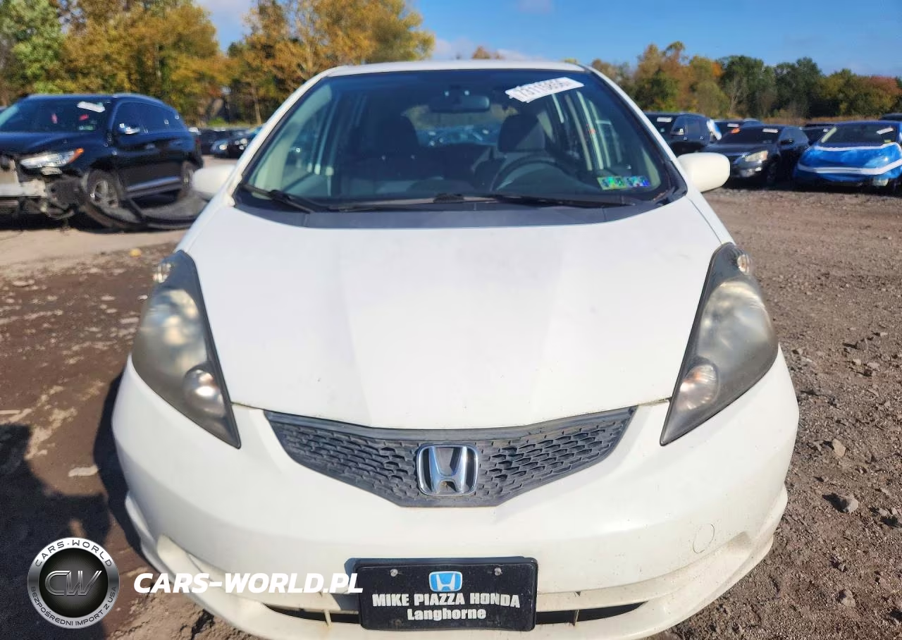 2013 Honda Fit VIN:JHMGE8H35DC080413 - 5