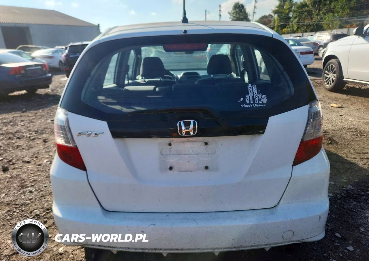 2013 Honda Fit VIN:JHMGE8H35DC080413 - 6