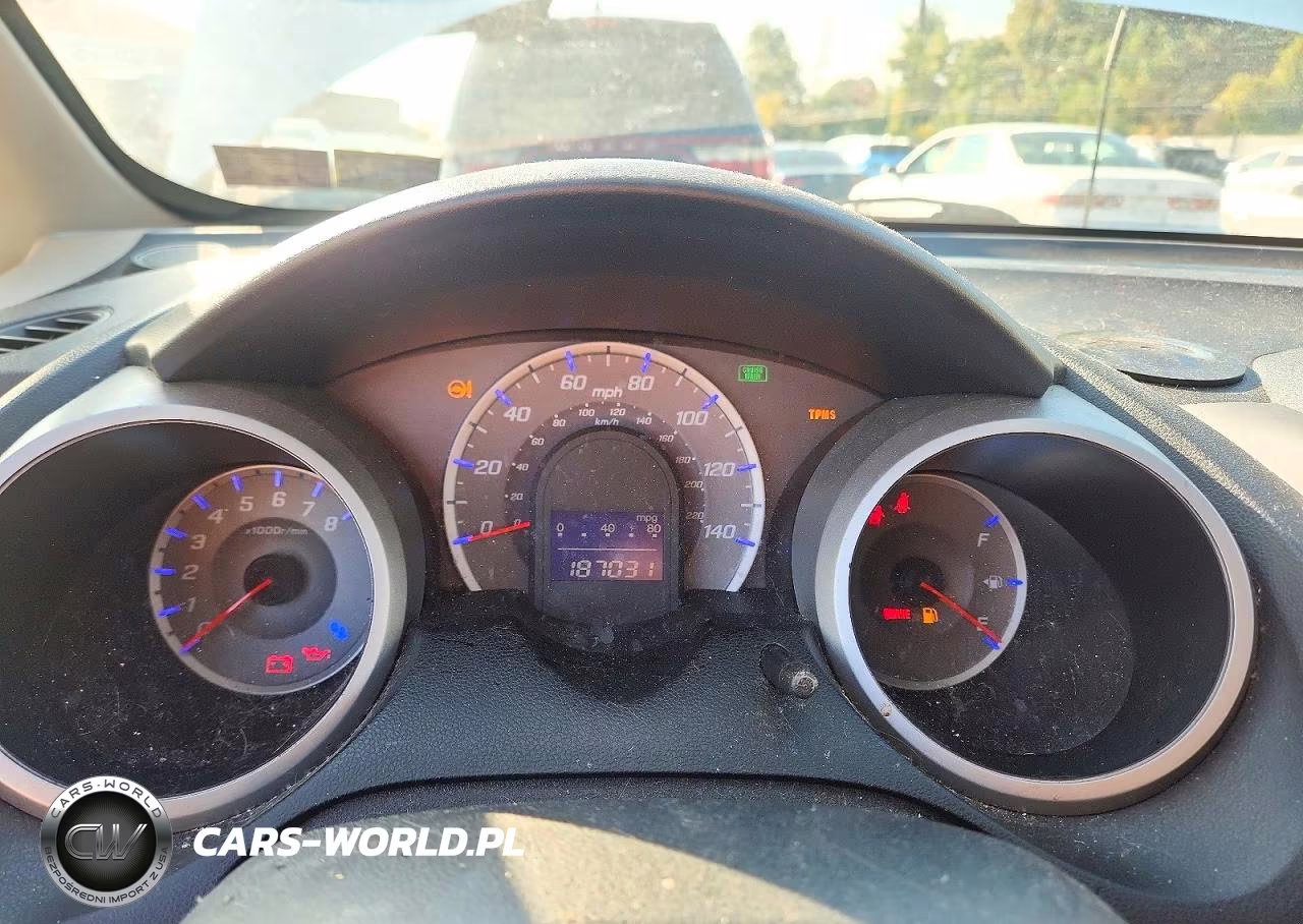 2013 Honda Fit VIN:JHMGE8H35DC080413 - 9