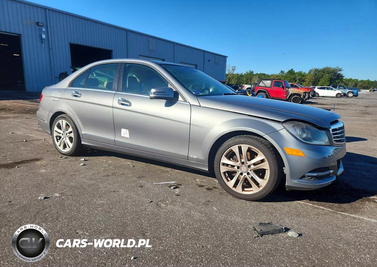 2014 Mercedes-Benz C 250 VIN:WDDGF4HB1EG250782 - 4
