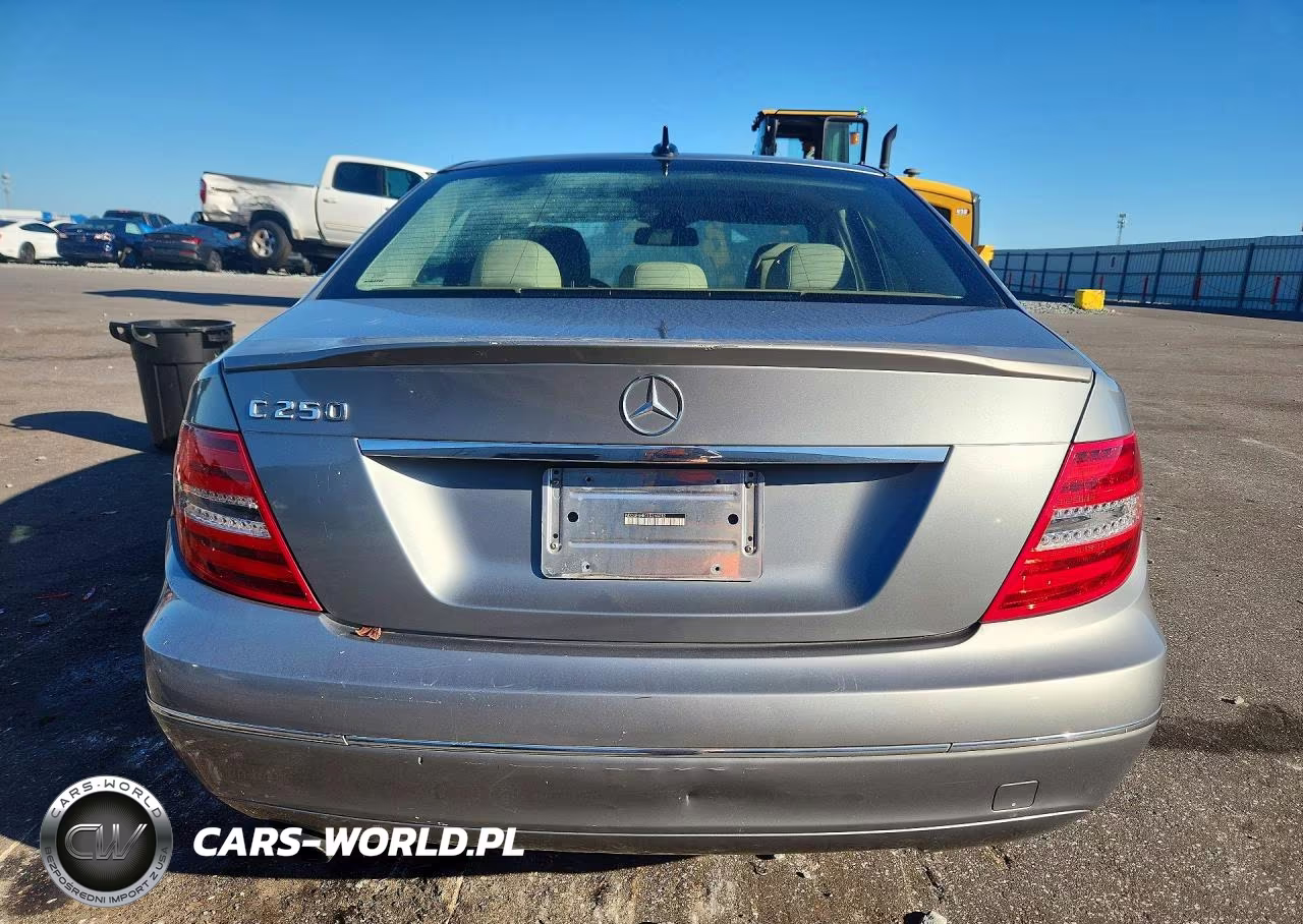 2014 Mercedes-Benz C 250 VIN:WDDGF4HB1EG250782 - 6