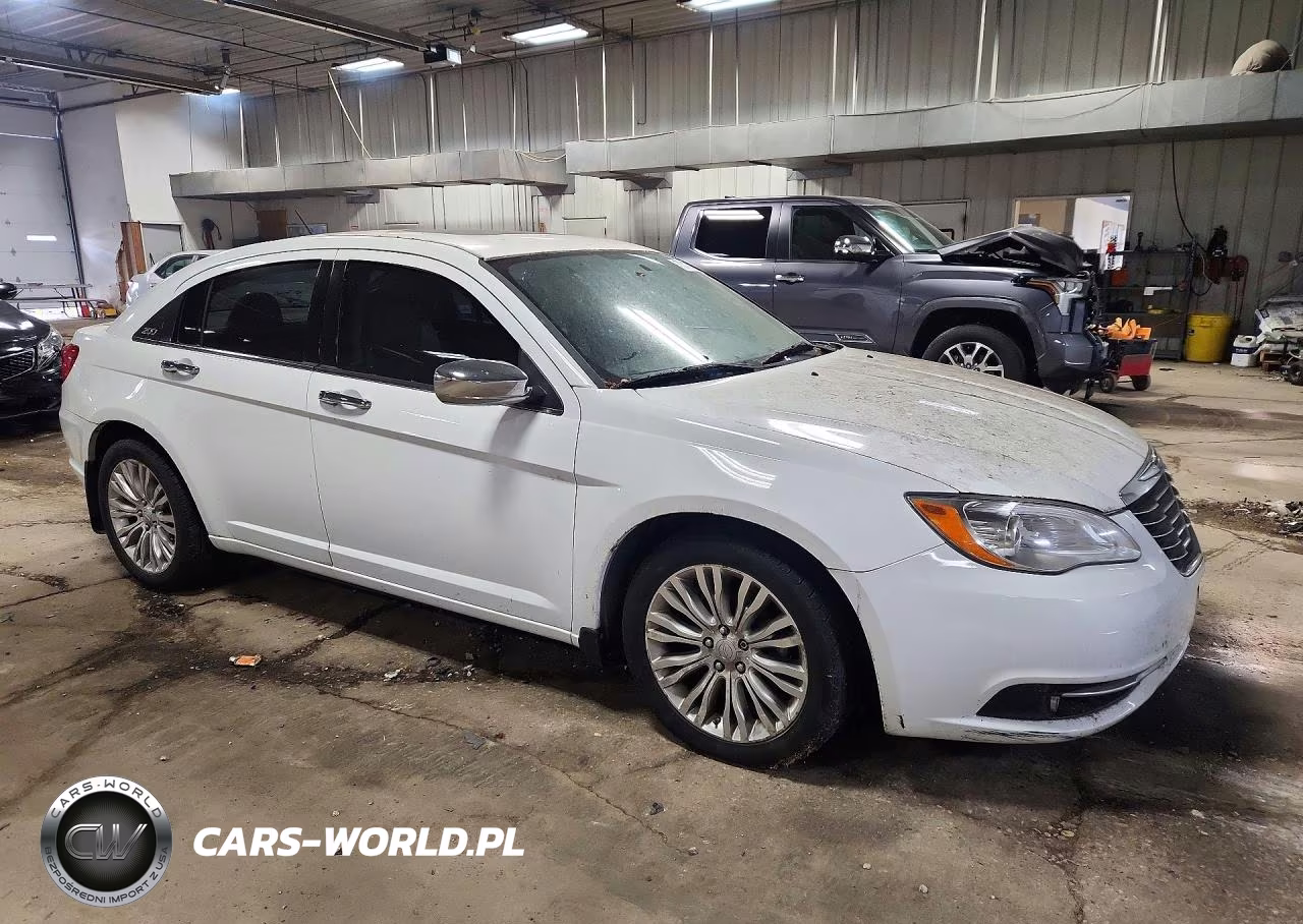 2013 Chrysler 200 Limited VIN:1C3CCBCG5DN504680 - 4