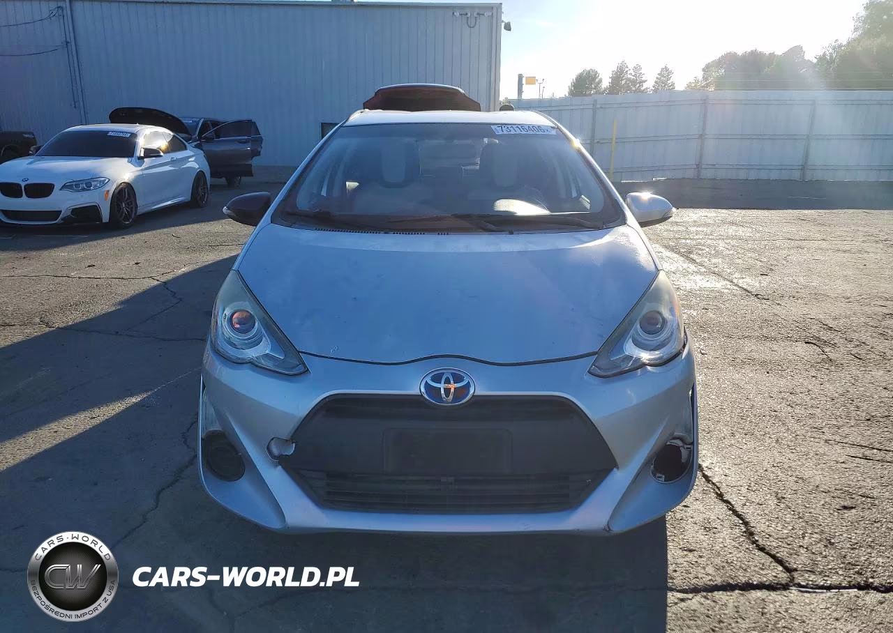 2015 Toyota Prius C One VIN:JTDKDTB32F1584524 - 5