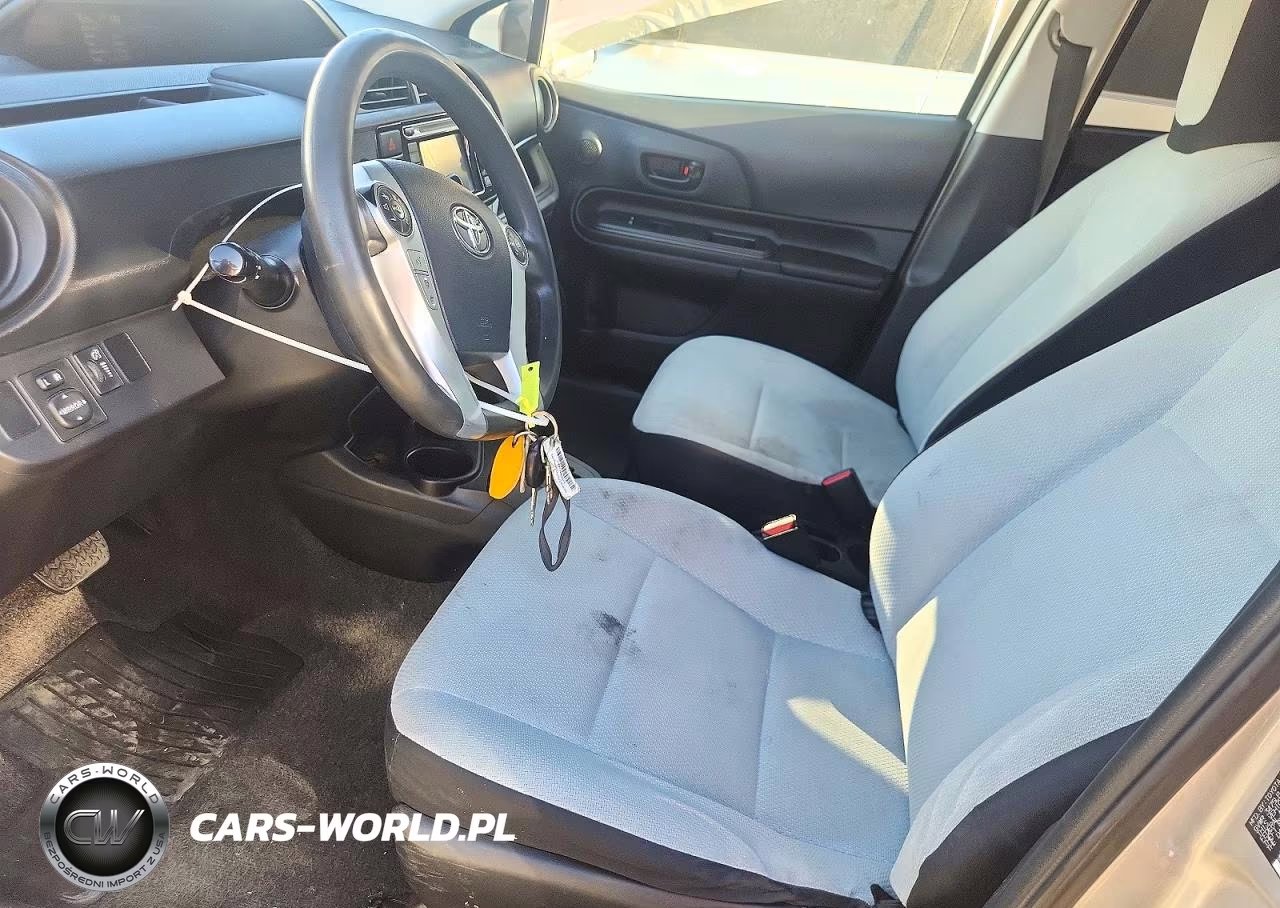 2015 Toyota Prius C One VIN:JTDKDTB32F1584524 - 7