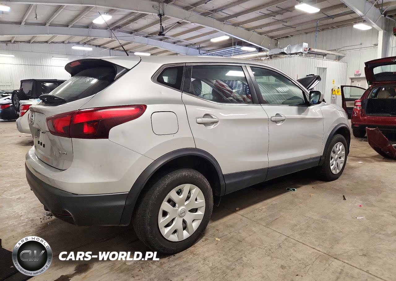 2019 Nissan Rogue Sport S VIN:JN1BJ1CRXKW336022 - 3