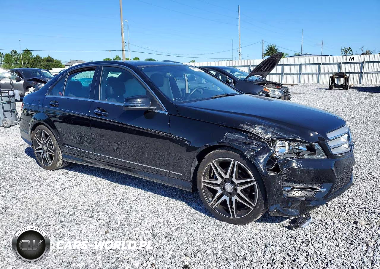 2013 Mercedes-Benz C 250 VIN:WDDGF4HB5DA836600 - 4