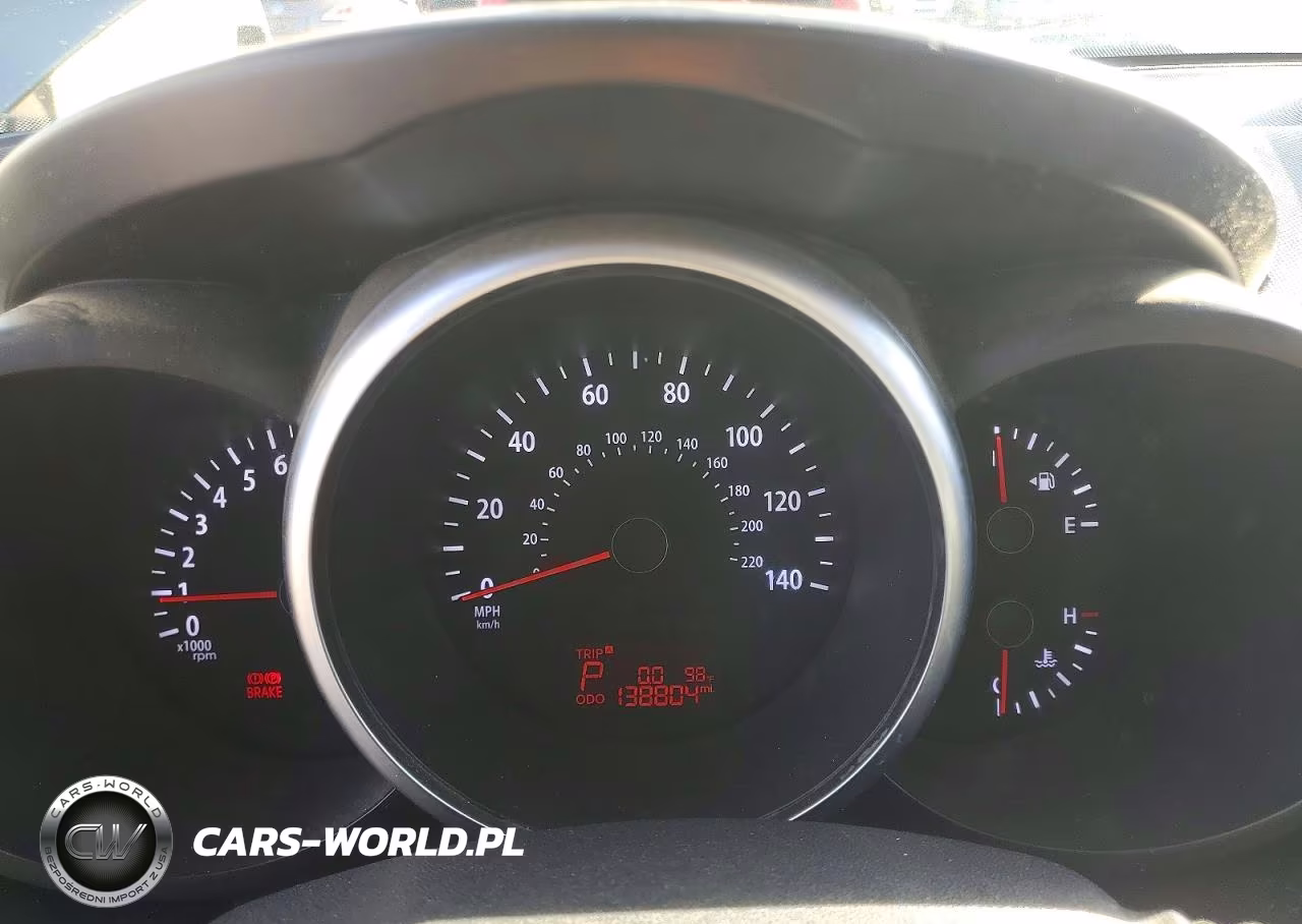 2013 Kia Soul + VIN:KNDJT2A63D7628254 - 9