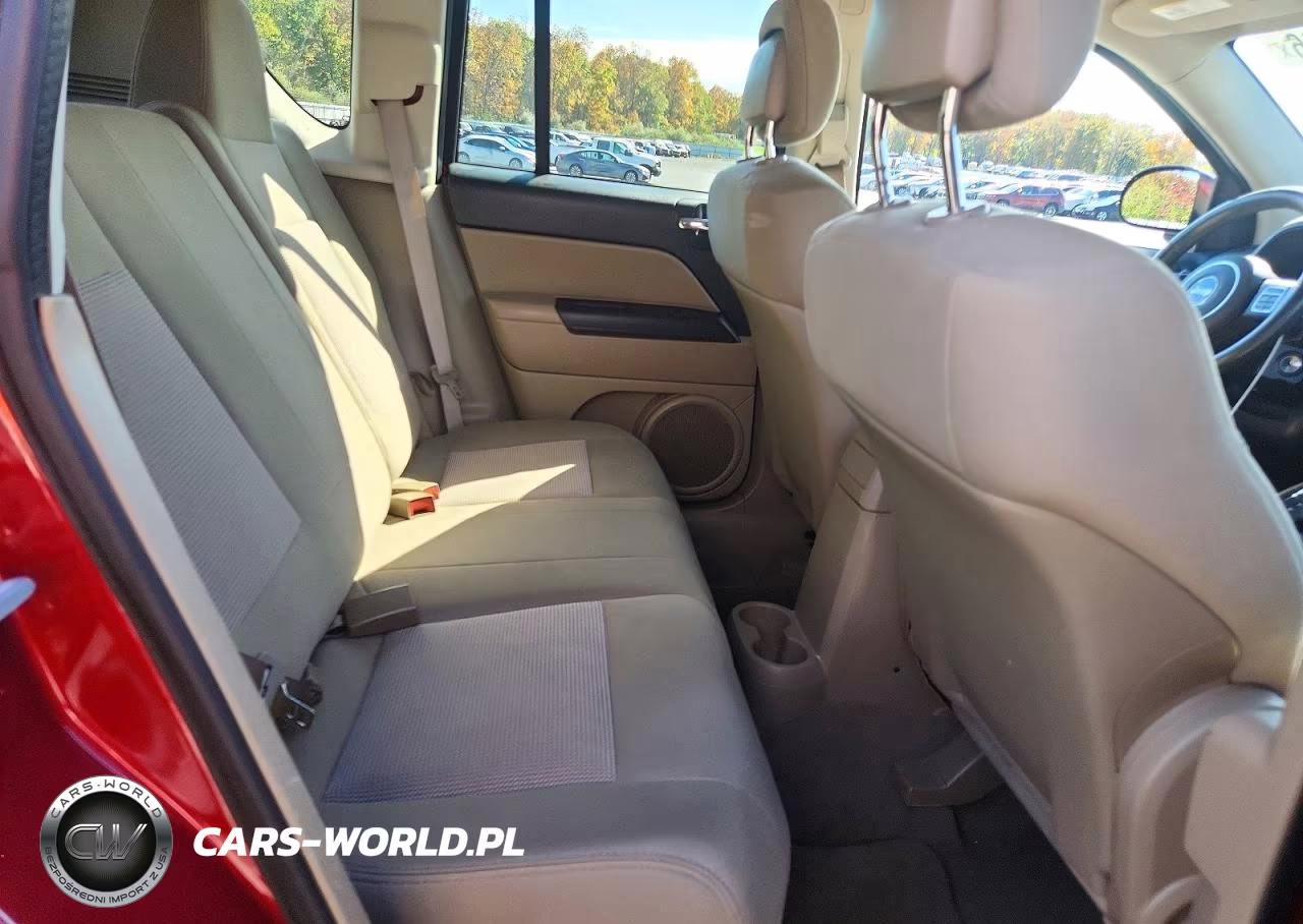2012 Jeep Compass Latitude VIN:1C4NJDEB0CD604567 - 11