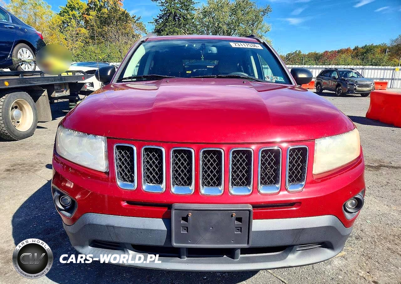 2012 Jeep Compass Latitude VIN:1C4NJDEB0CD604567 - 5