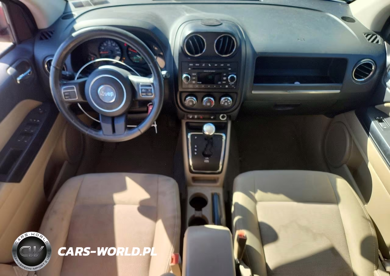2012 Jeep Compass Latitude VIN:1C4NJDEB0CD604567 - 8