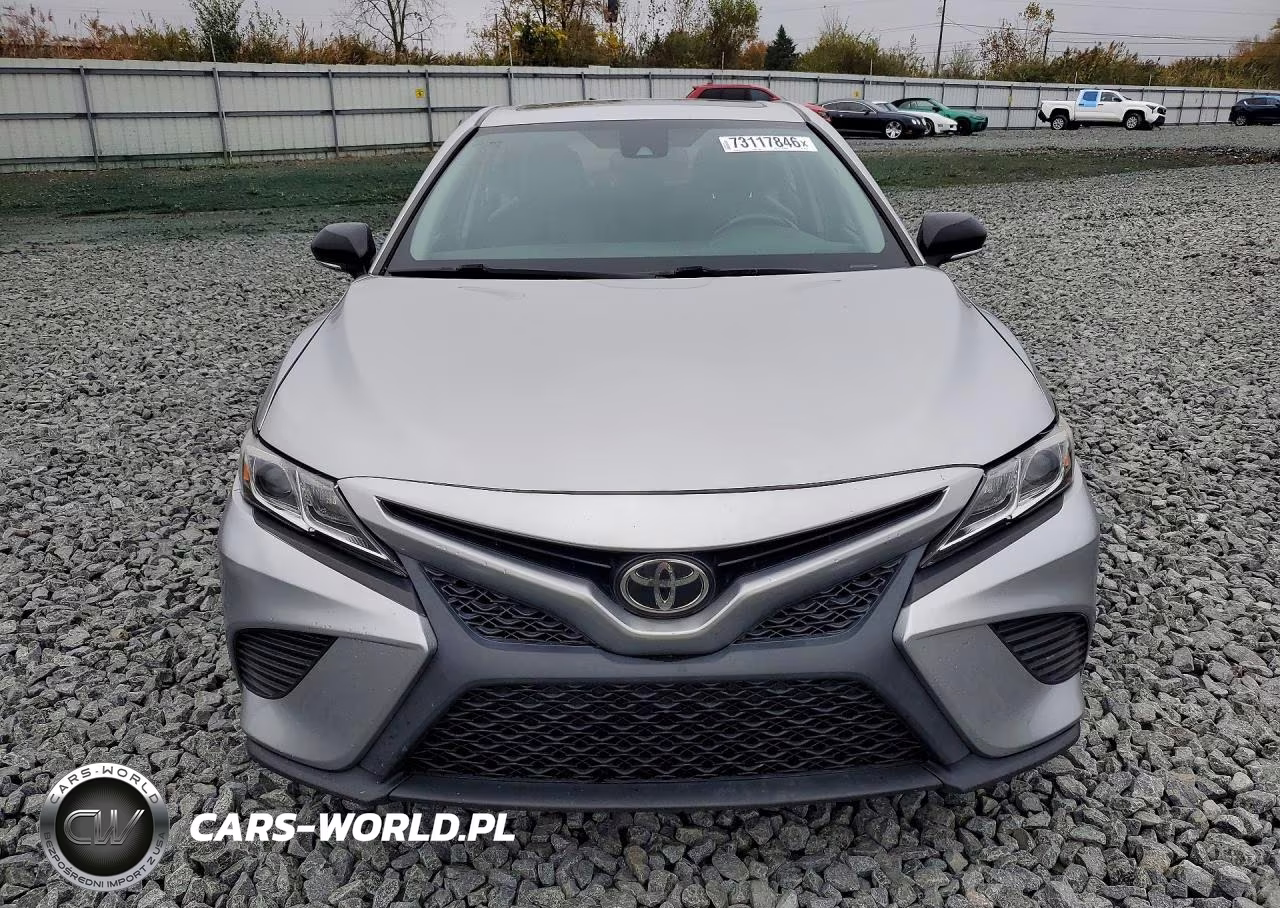 2018 Toyota Camry Se VIN:4T1B11HK3JU617240 - 5