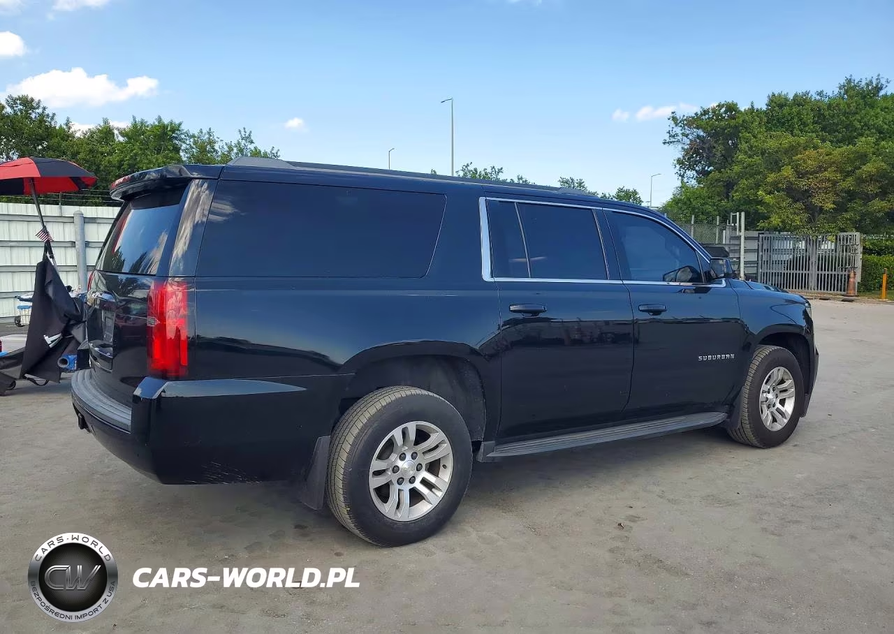 2019 Chevrolet Suburban Lt VIN:1GNSKHKC3KR170559 - 3
