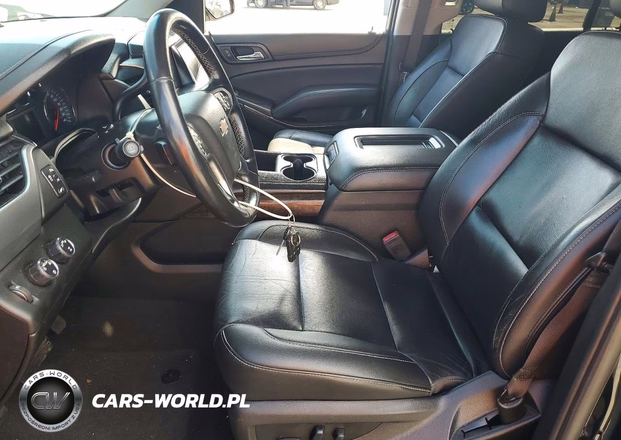 2019 Chevrolet Suburban Lt VIN:1GNSKHKC3KR170559 - 7
