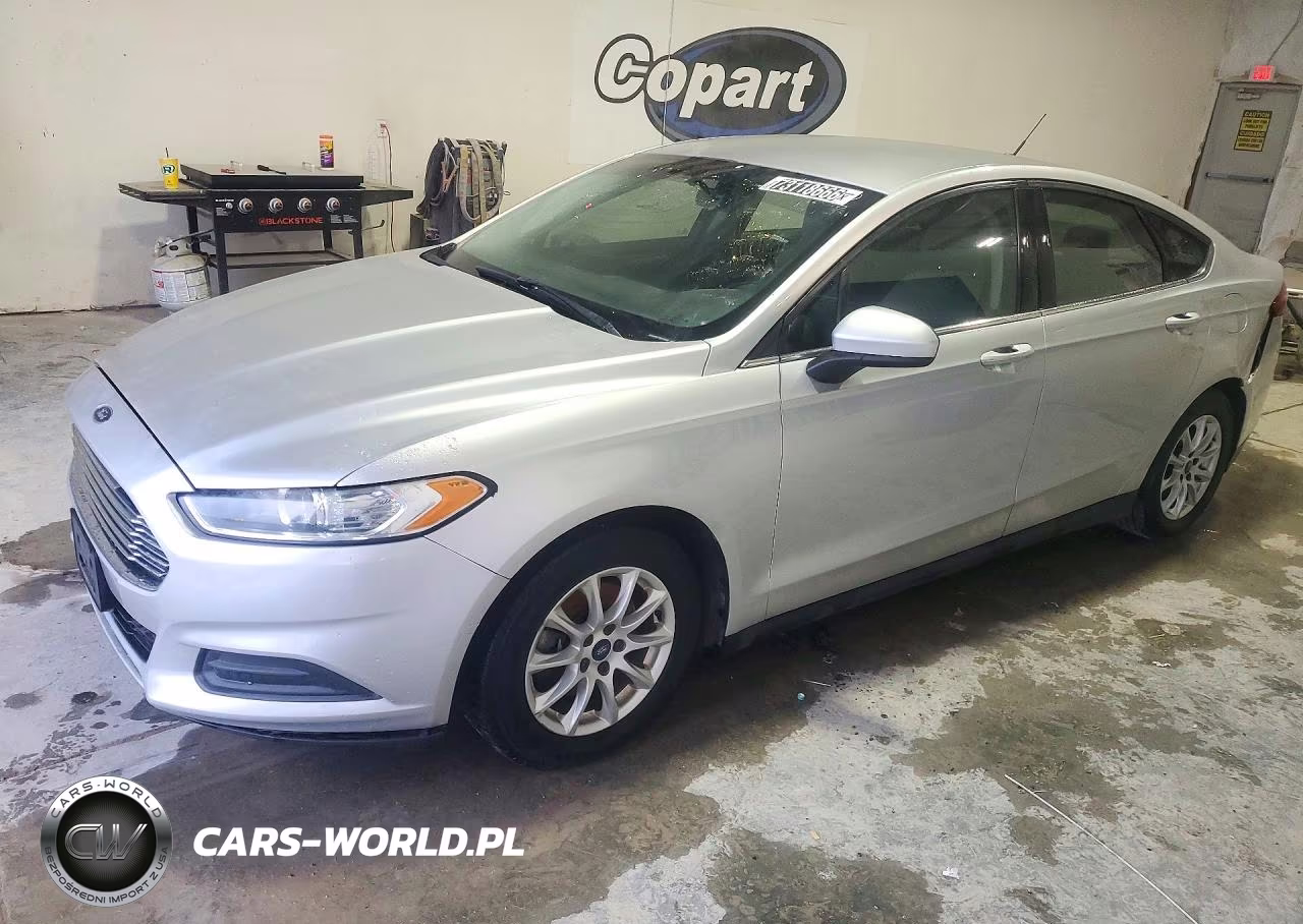 2015 Ford Fusion S VIN:3FA6P0G71FR119330 - 1