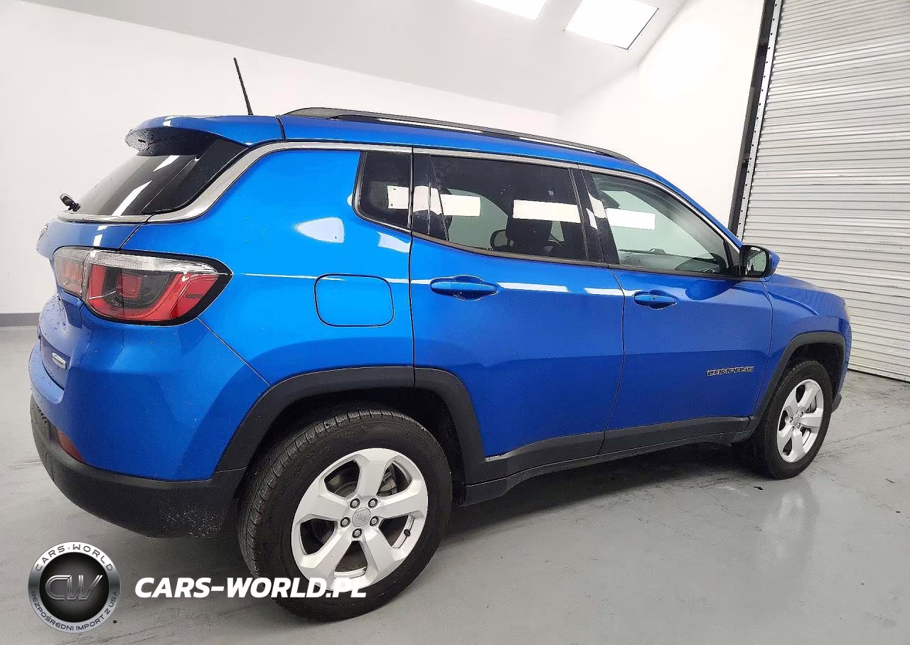 2020 Jeep Compass Latitude VIN:3C4NJDBB3LT156856 - 3