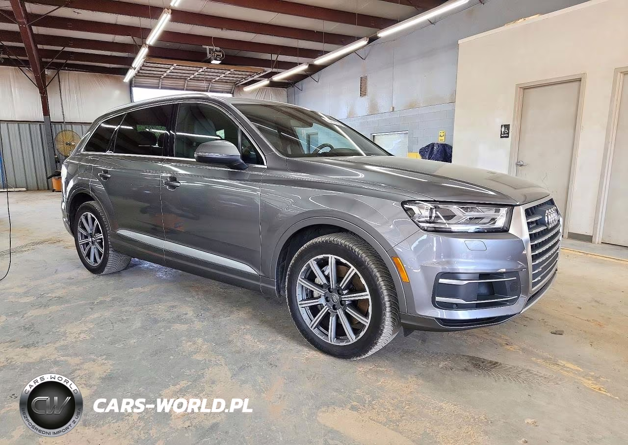 2017 Audi Q7 Premium Plus VIN:WA1LAAF79HD041844 - 4