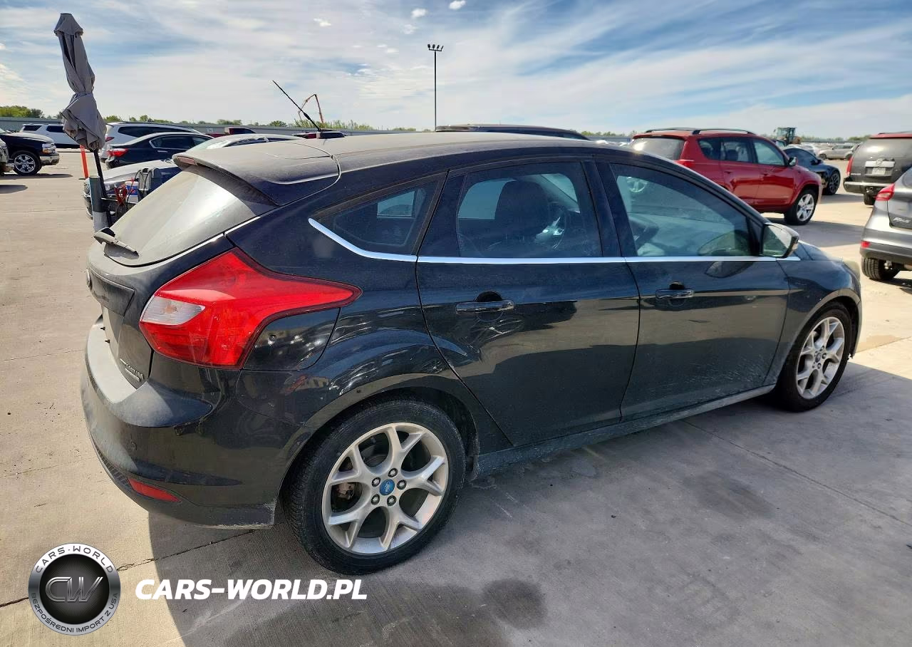 2013 Ford Focus Titanium VIN:1FADP3N23DL270715 - 3