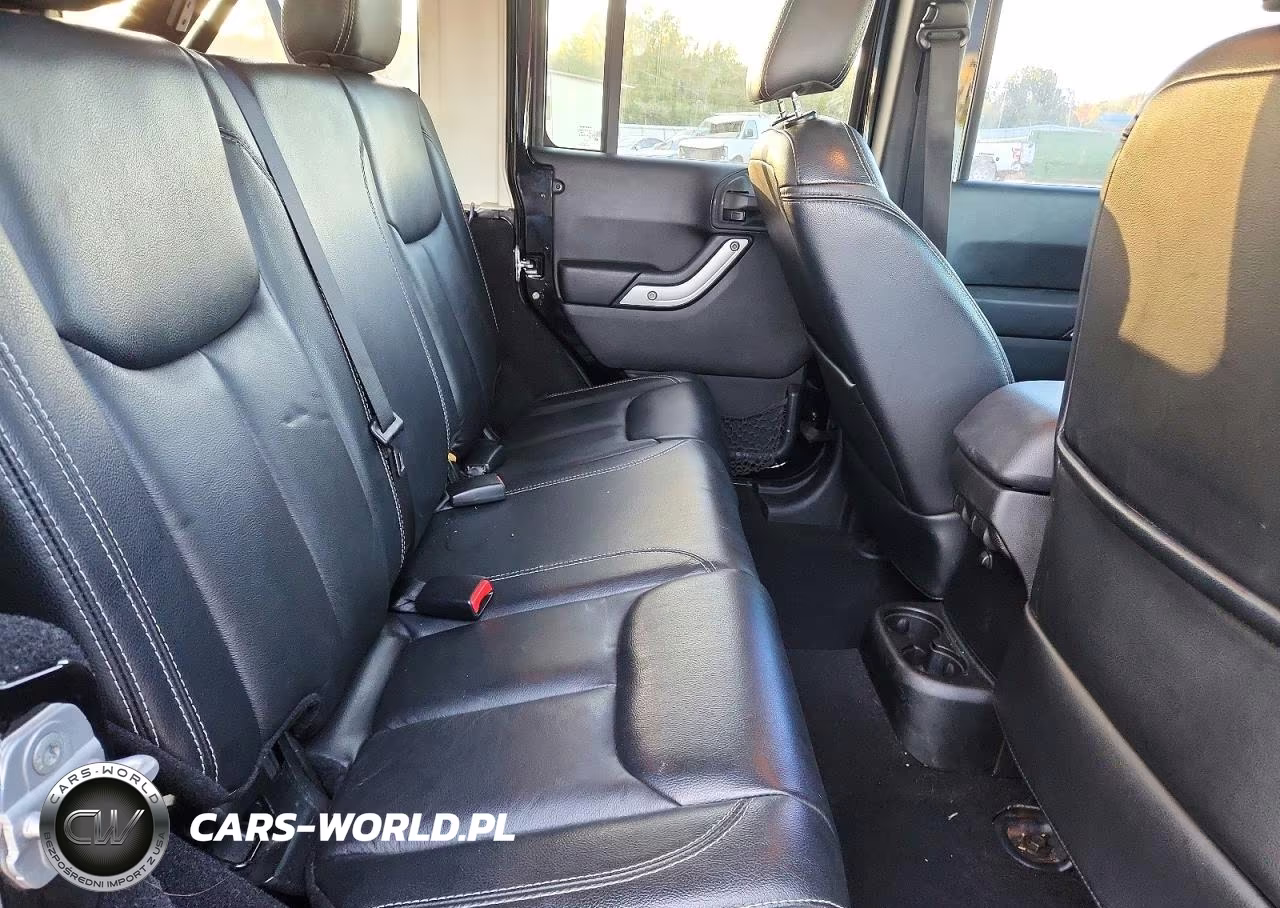 2013 Jeep Wrangler Unlimited Sahara VIN:1C4BJWEG8DL666266 - 11