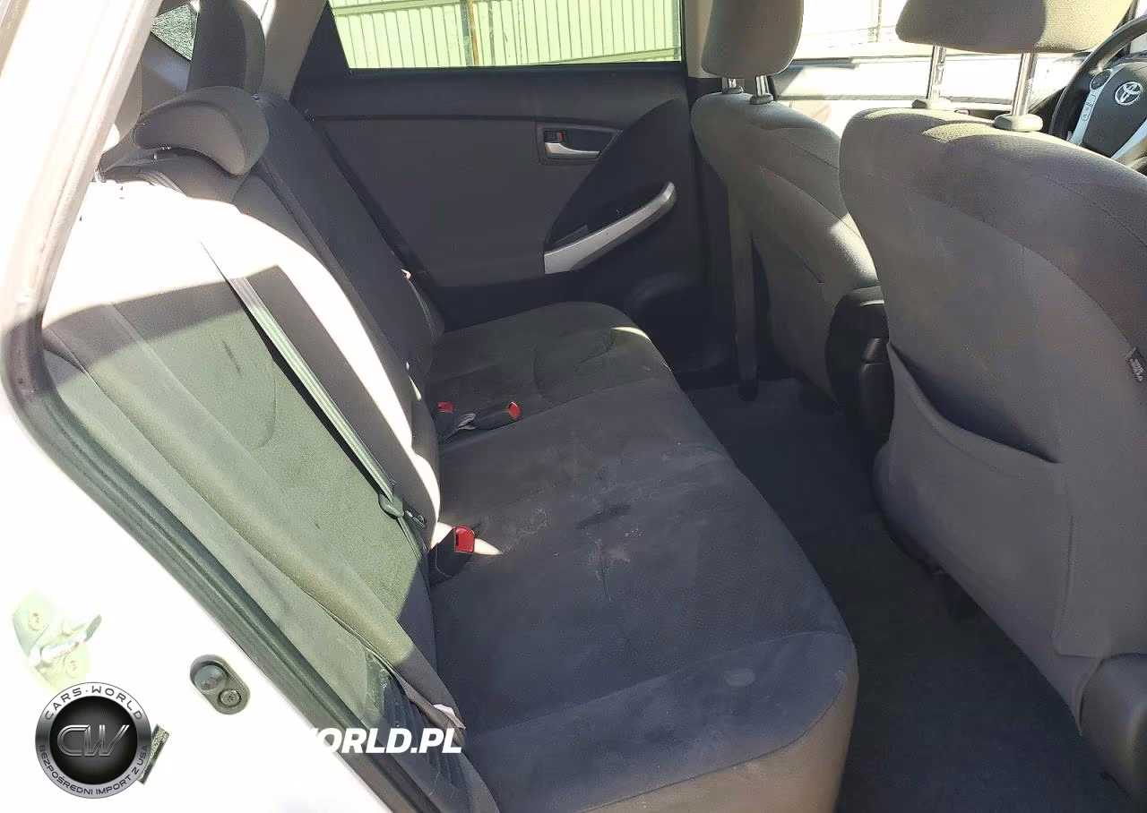 2012 Toyota Prius Three VIN:JTDKN3DU3C5518443 - 10