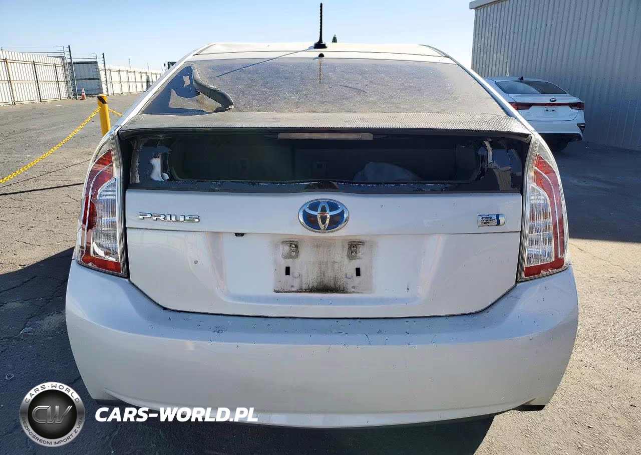 2012 Toyota Prius Three VIN:JTDKN3DU3C5518443 - 6