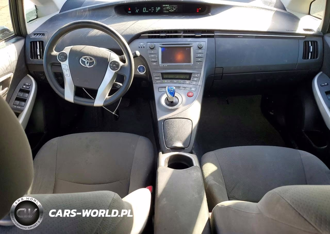 2012 Toyota Prius Three VIN:JTDKN3DU3C5518443 - 8