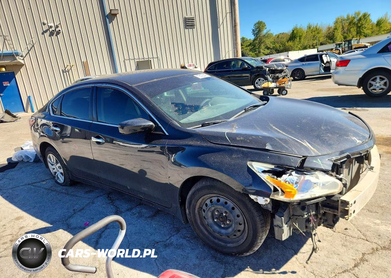 2015 Nissan Altima 2.5 S VIN:1N4AL3AP3FN364682 - 4