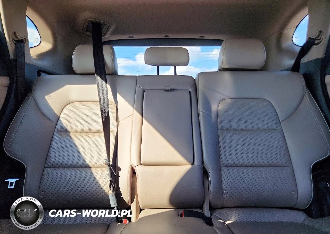 2020 Hyundai Tucson Ultimate VIN:KM8J3CAL4LU182770 - 10