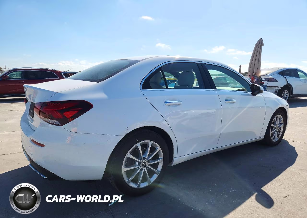 2021 Mercedes-Benz A 220 VIN:W1K3G4EB3MJ272168 - 3
