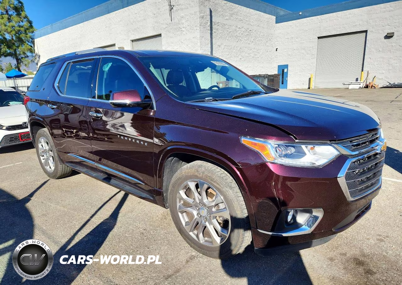 2018 Chevrolet Traverse Premier VIN:1GNERKKW0JJ246378 - 4