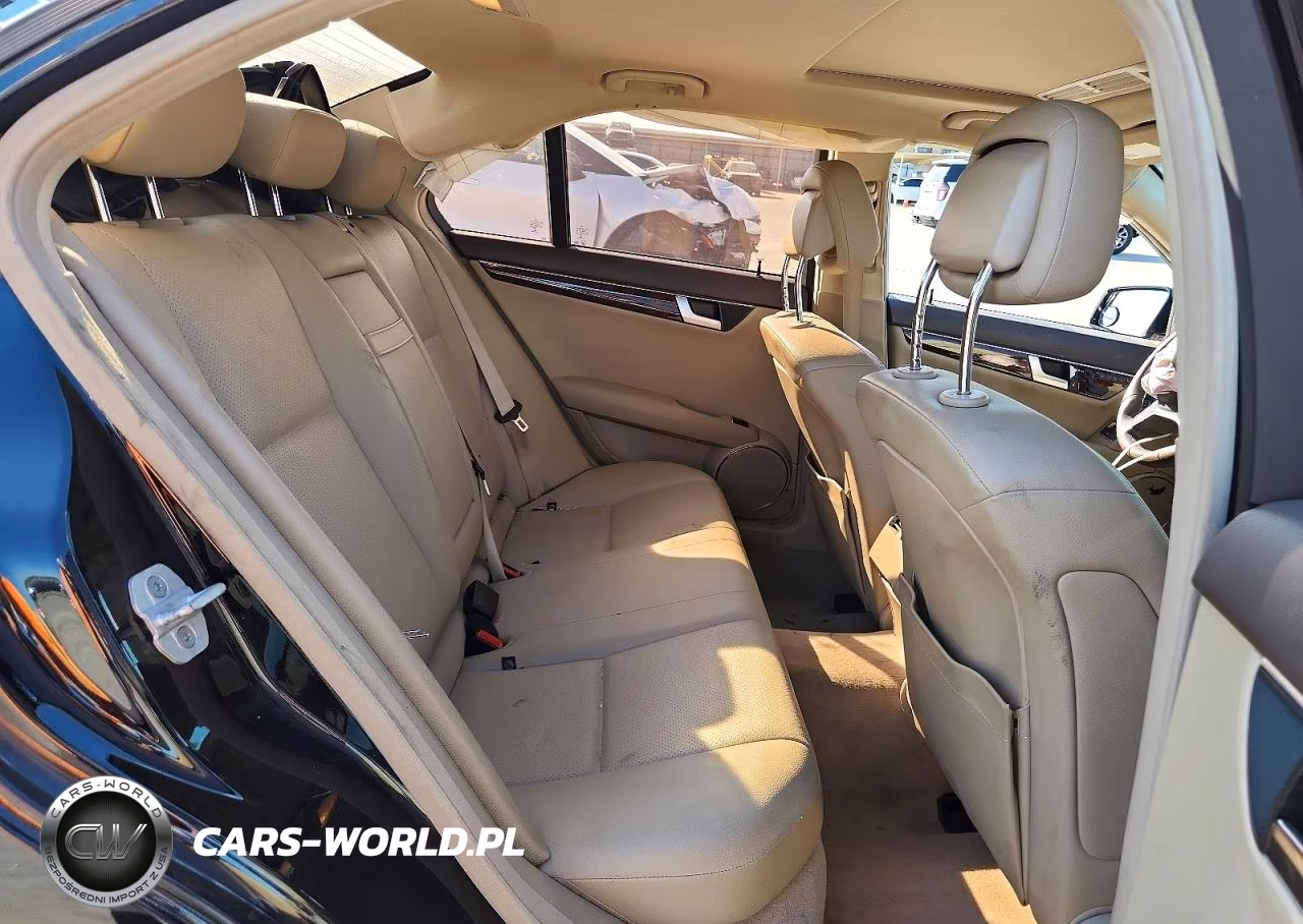 2014 Mercedes-Benz C 250 VIN:WDDGF4HB8EA956134 - 10