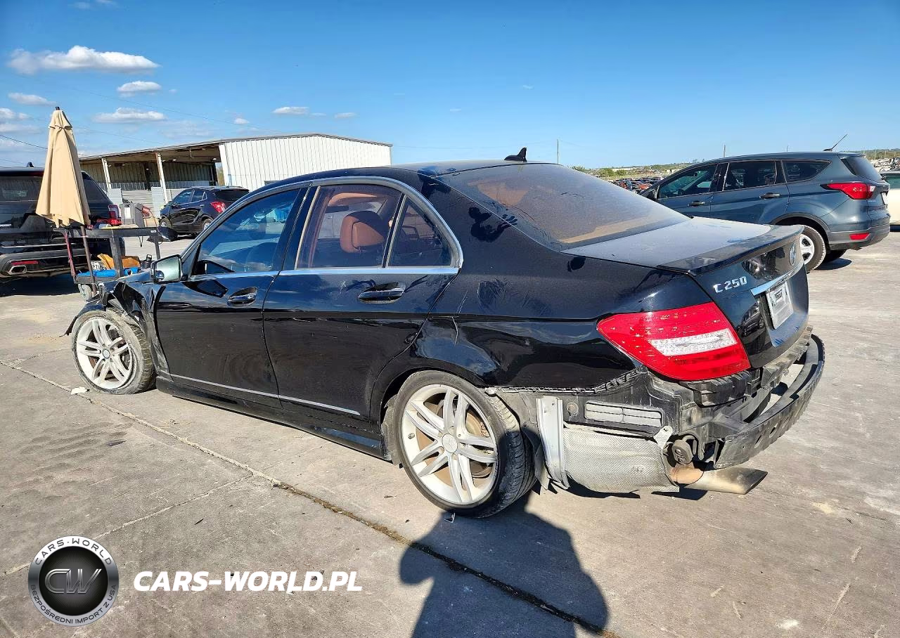 2014 Mercedes-Benz C 250 VIN:WDDGF4HB8EA956134 - 2