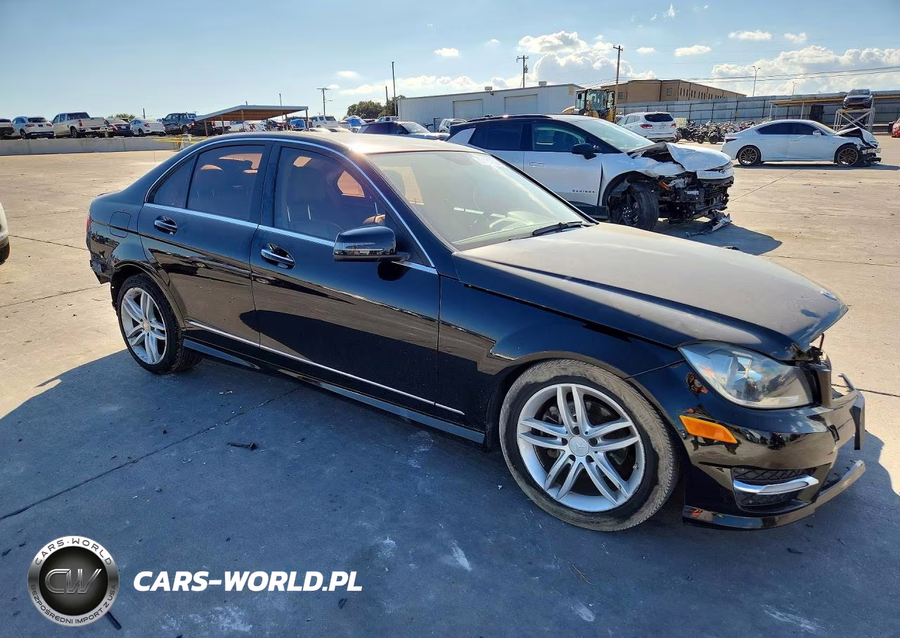 2014 Mercedes-Benz C 250 VIN:WDDGF4HB8EA956134 - 4
