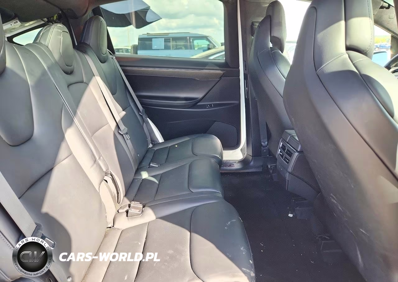 2018 Tesla Model X VIN:5YJXCDE24JF101018 - 10
