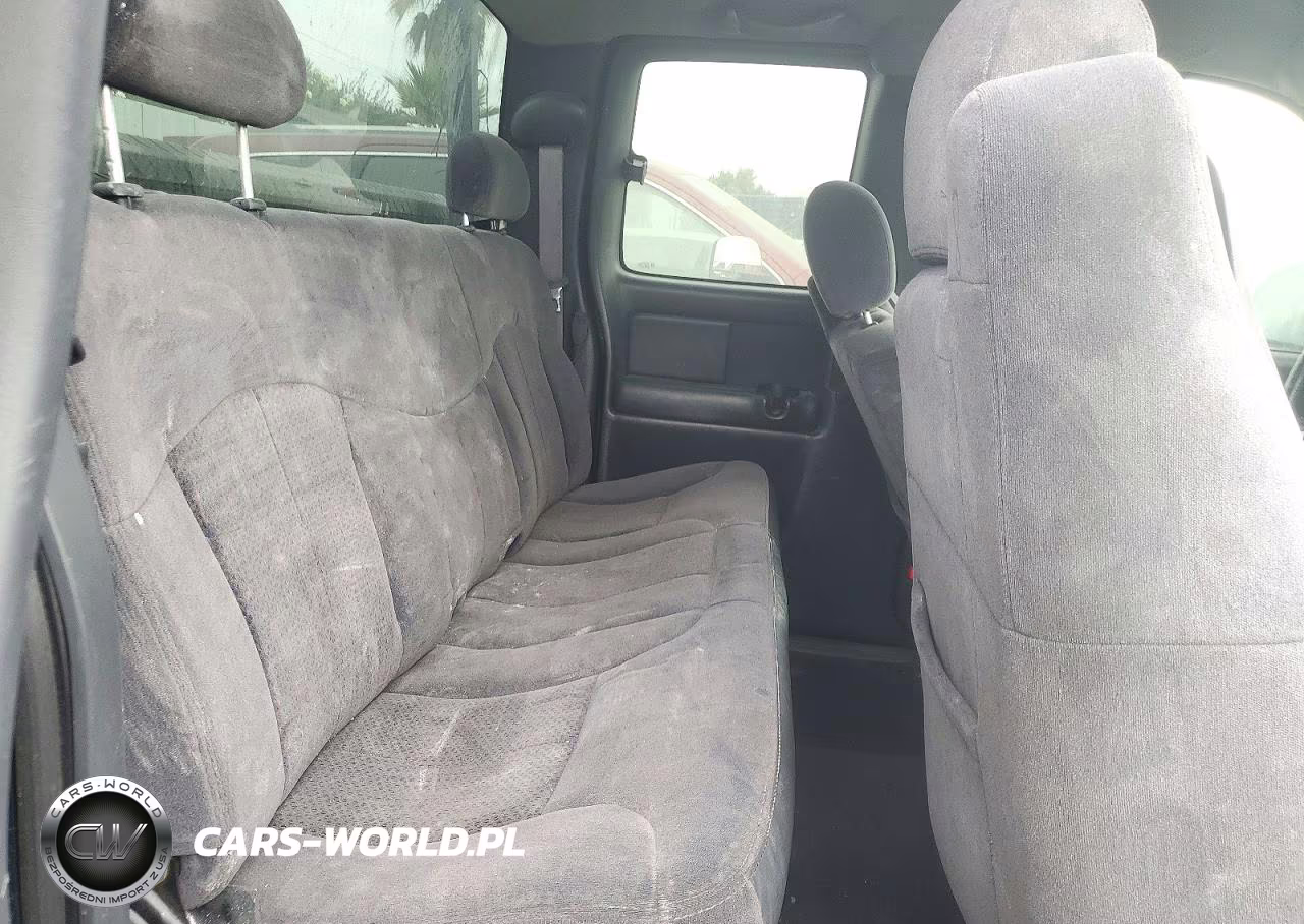 2002 Chevrolet Silverado C1500 VIN:2GCEC19V521223630 - 11