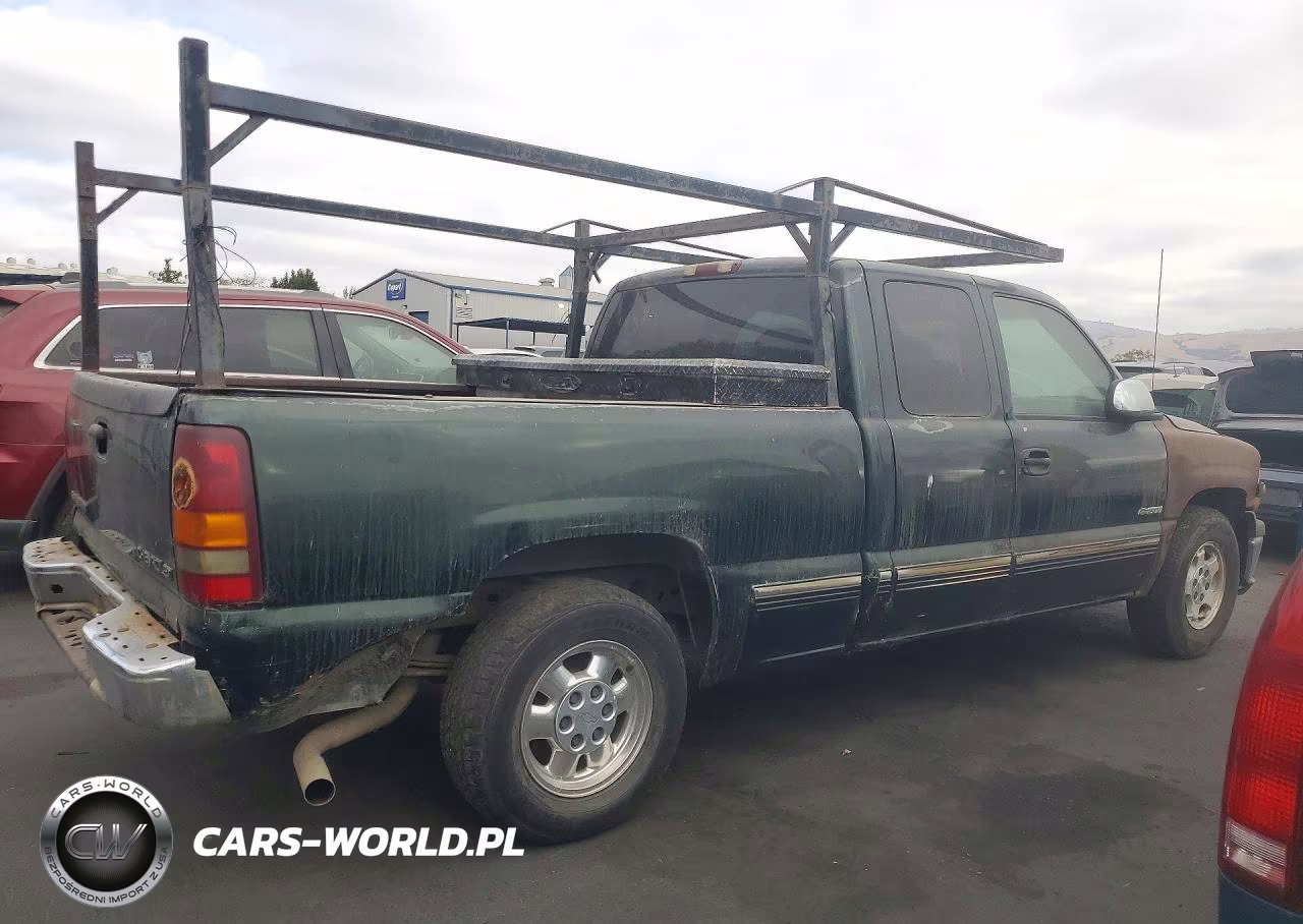 2002 Chevrolet Silverado C1500 VIN:2GCEC19V521223630 - 3