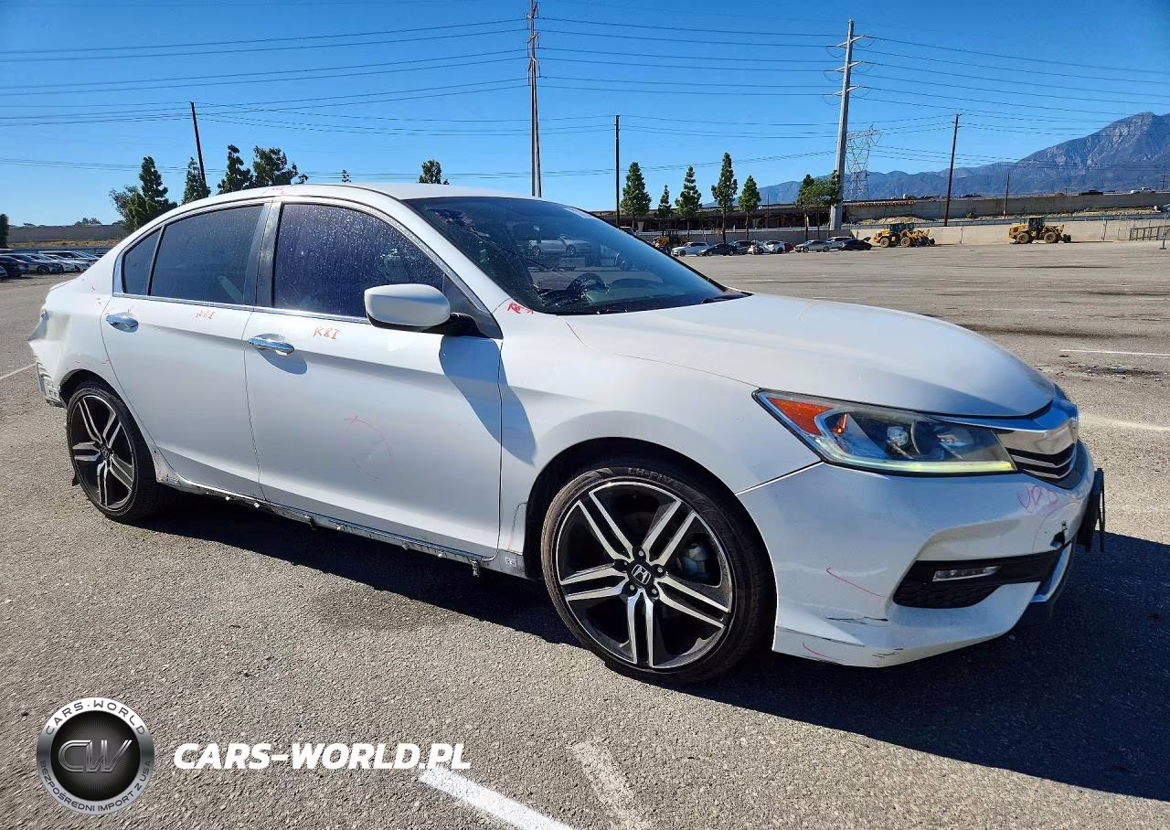 2017 Honda Accord Sport VIN:1HGCR2F55HA117243 - 4