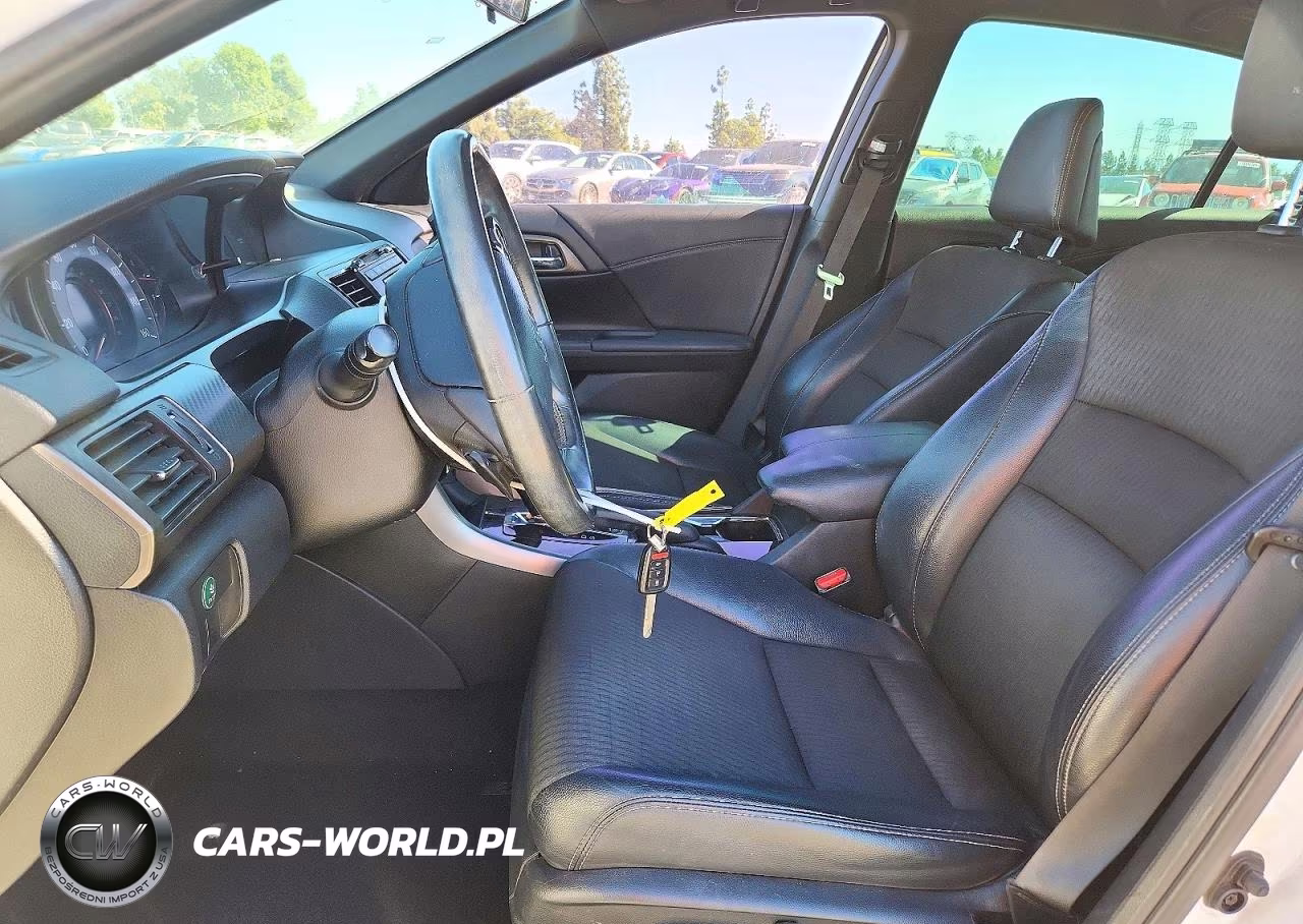 2017 Honda Accord Sport VIN:1HGCR2F55HA117243 - 7