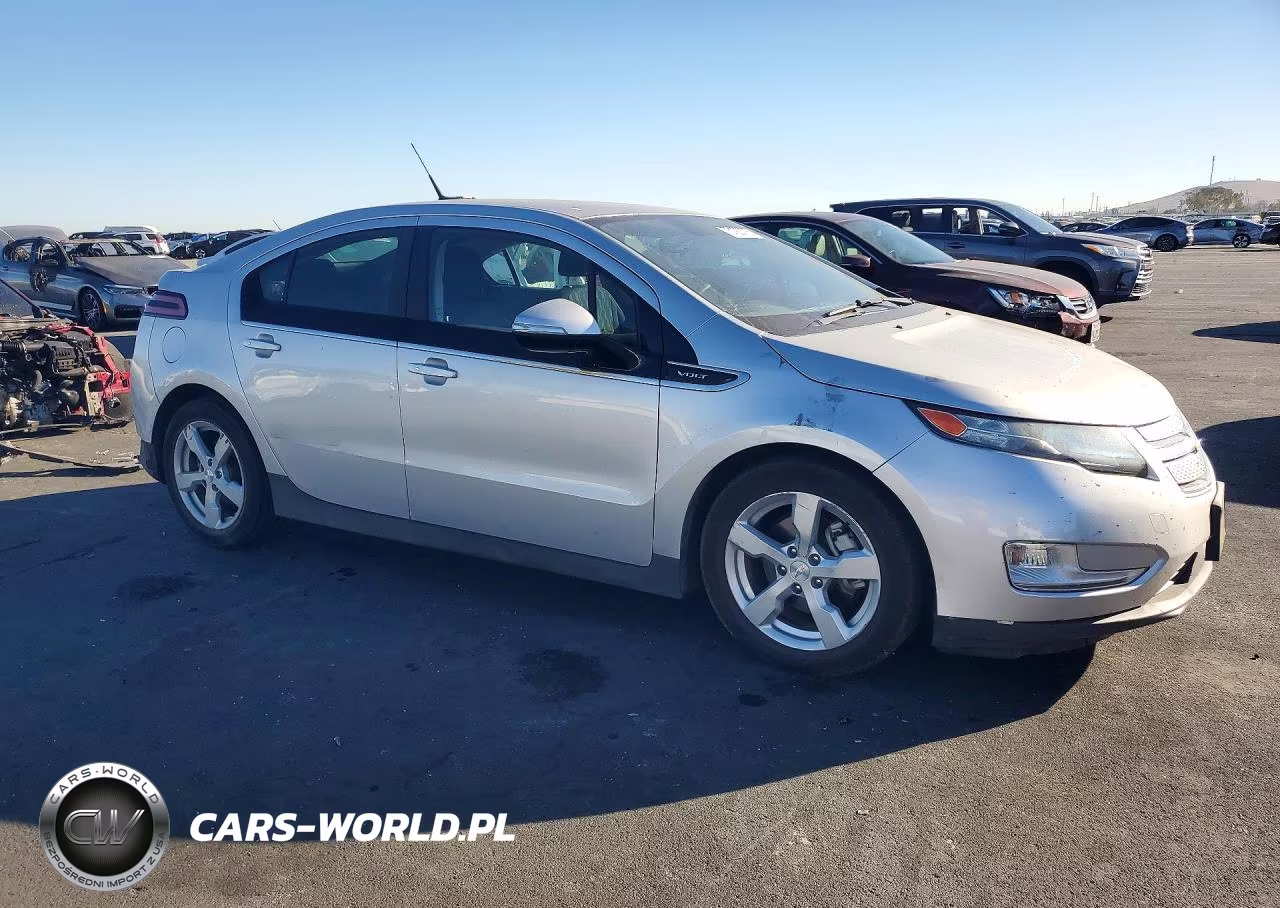 2013 Chevrolet Volt VIN:1G1RE6E47DU135457 - 4
