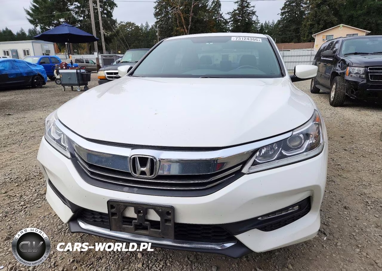 2017 Honda Accord Sport VIN:1HGCR2F5XHA206547 - 5