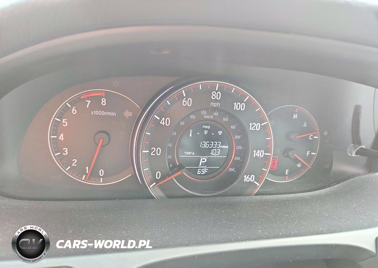 2017 Honda Accord Sport VIN:1HGCR2F5XHA206547 - 9