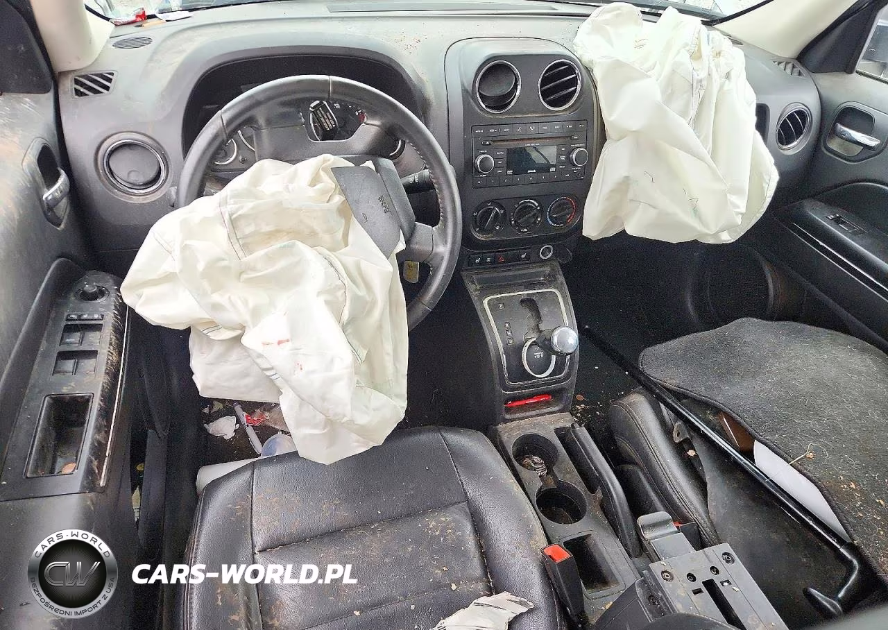 2009 Jeep Patriot Limited VIN:1J4FT48B29D196604 - 8