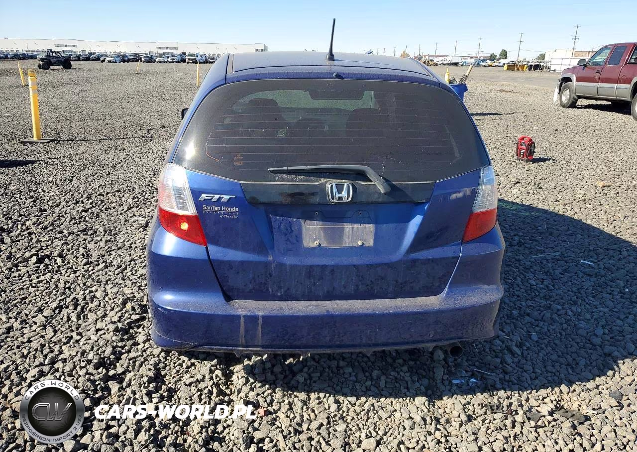 2013 Honda Fit VIN:JHMGE8H32DC034067 - 6