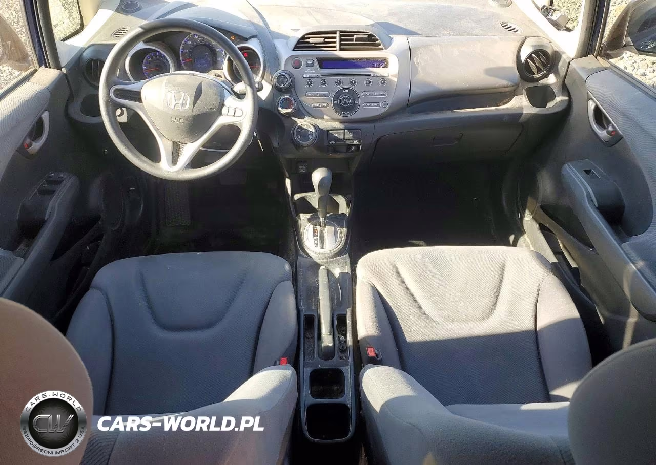 2013 Honda Fit VIN:JHMGE8H32DC034067 - 8
